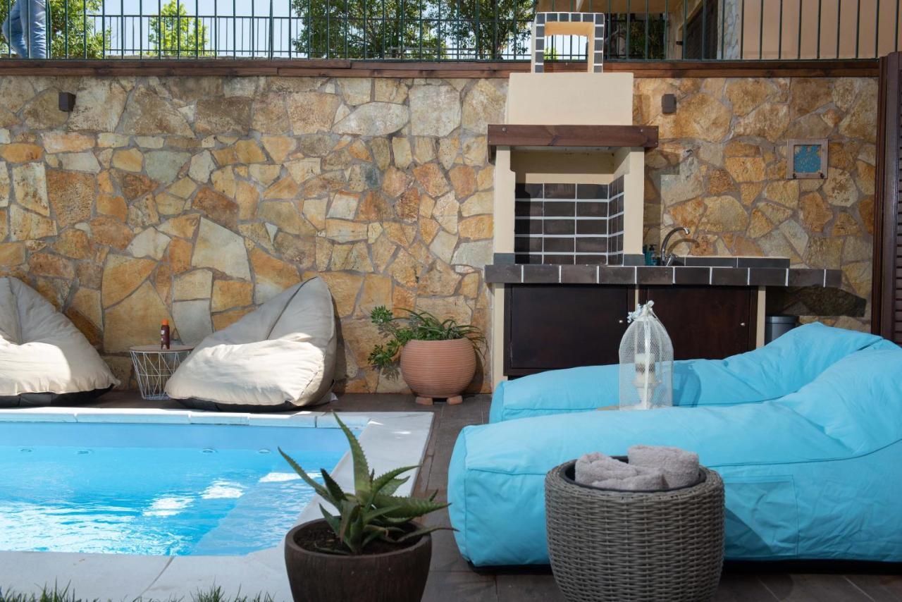 Dandy Villas Nea Roda - Melodic Waves - Private - Pool - Parking - Cellar Экстерьер фото