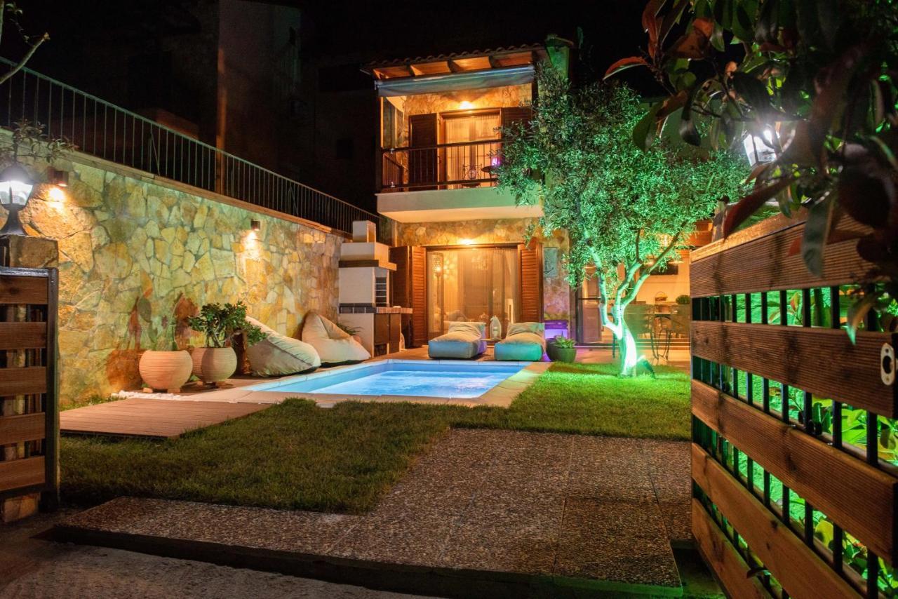 Dandy Villas Nea Roda - Melodic Waves - Private - Pool - Parking - Cellar Экстерьер фото