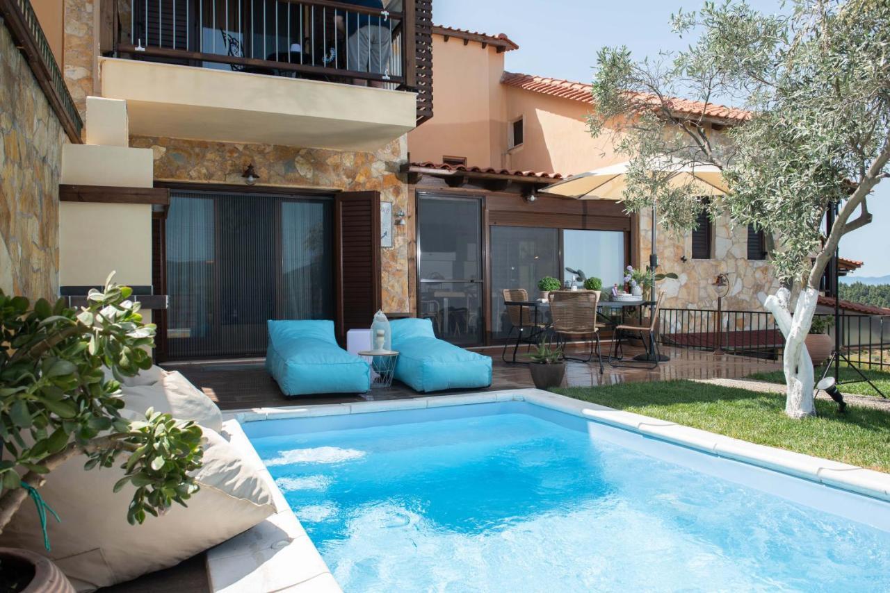 Dandy Villas Nea Roda - Melodic Waves - Private - Pool - Parking - Cellar Экстерьер фото